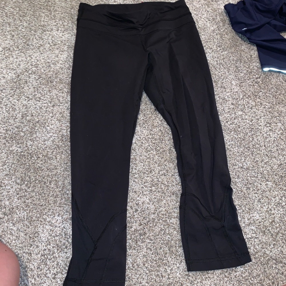 black crop lululemon leggings size 6